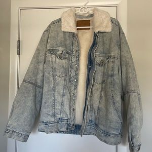 American eagle fleece lined oversized denim jacket